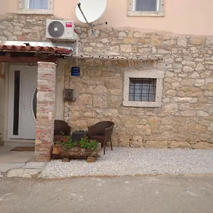 Lari , Vižinada Croazia